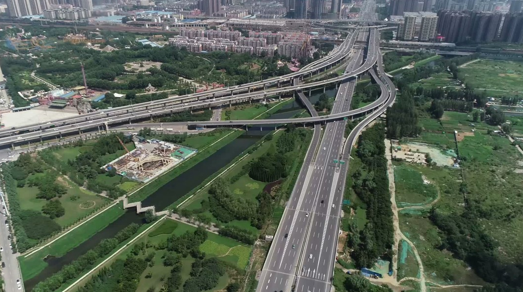 鄭州機場改擴建高速公路