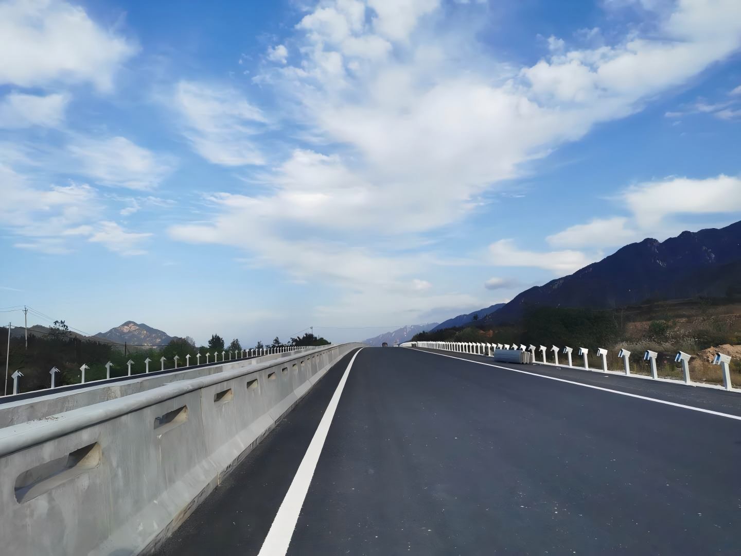 尧山至栾川高速公路/ 尧山至栾川高速公路