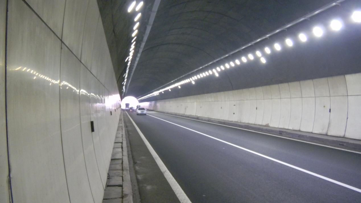 連霍高速公路河南境鞏義段隧道群LED改造工程設計