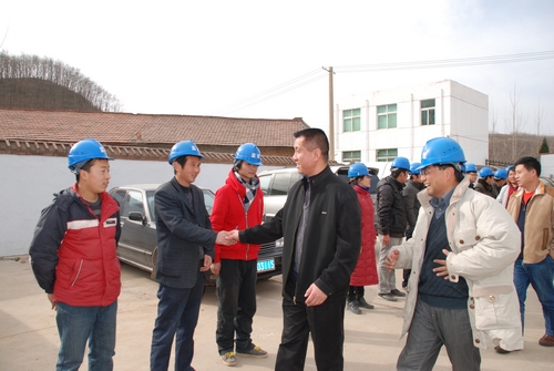 公司领导常兴文、李智赴豫西山区看望慰问公司一线设计、监理人员 