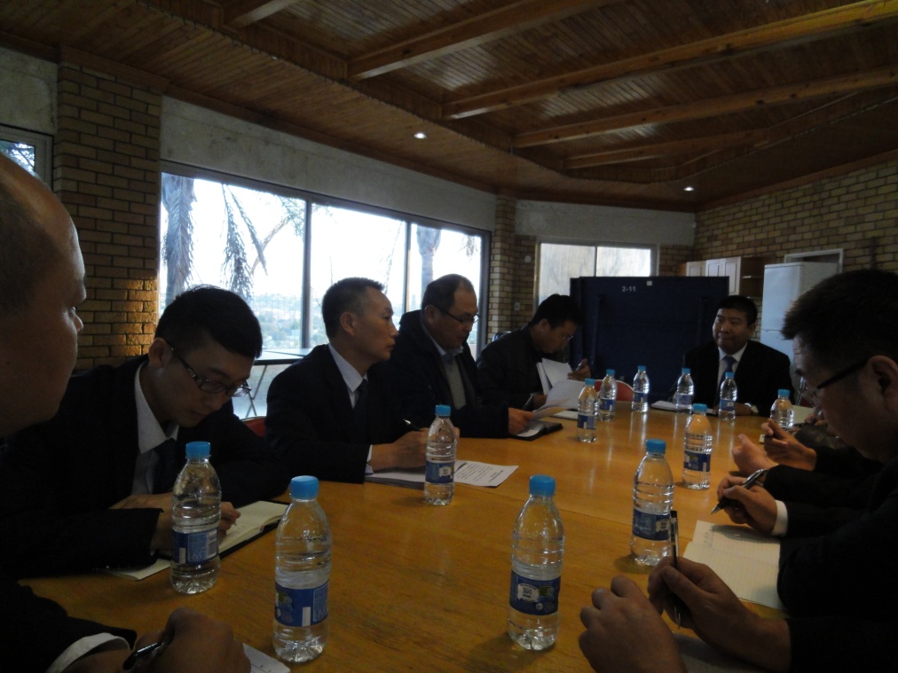 援纳米比亚新机场公路考察项目组如期抵达考察工作全面展开/ 援纳米比亚新机场公路考察项目组如期抵达考察工作全面展开