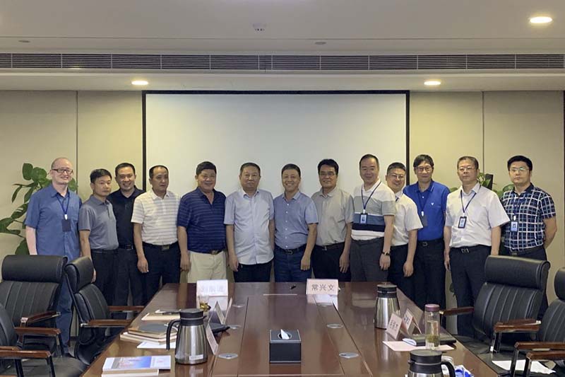 公司与河南省公路工程局集团有限公司签署战略合作协议