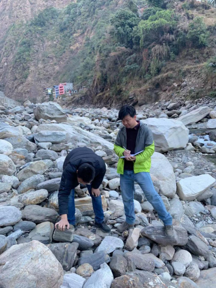 公司成功中标援尼泊尔阿尼哥公路三期保通项目