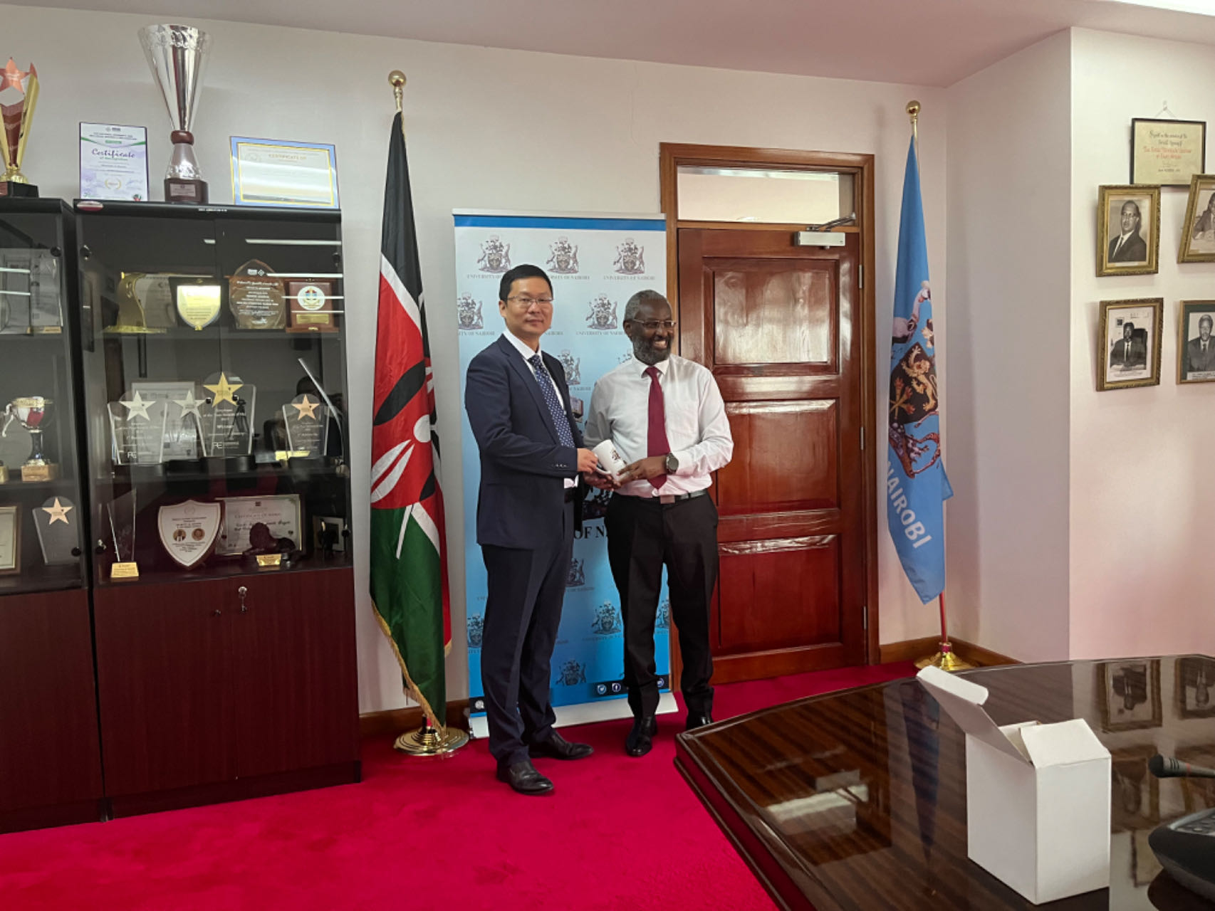公司同肯尼亚内罗毕大学签订《联合协议》